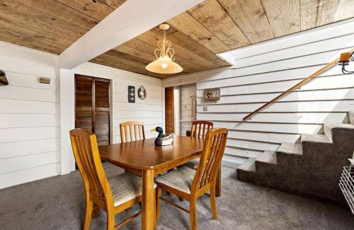 Bayview House | Unique Floating Home on Lake Pend O'reille near Coeur d’Alene, Perfect for a Weekend on the Water