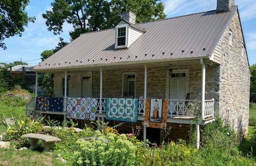 Hagerstown Cottage | Unique Historic Cottage - Springhouse 1803