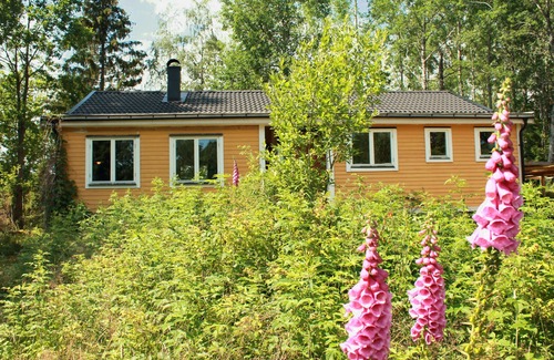 Animskog Cottage | Exceptional Holiday House in Dalsland - Pet Friendly & Family Ready