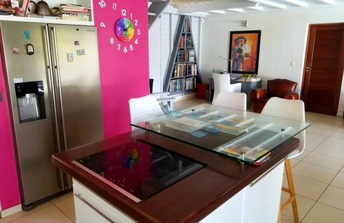 Dampierre Villa | Discover Villa: Beachside Retreat with Mango Tree House