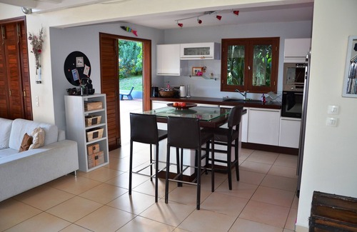 Dampierre Villa | Discover Villa: Beachside Retreat with Mango Tree House