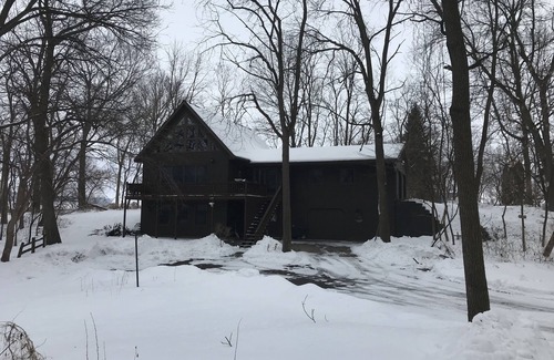 Pepin House | Escape to the Unique Woods Cabin in Pepin, WI - 10/10 Rating