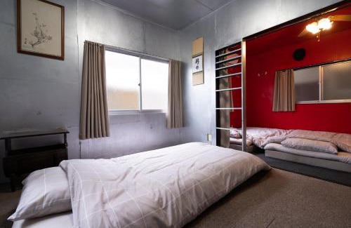 Kita Ward Apartment | Pet-Friendly Unique Joy House with Great Guest Ratings