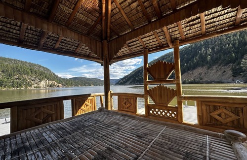Okanagan-Similkameen Cabin | Idyllic Lake Front Cabin Retreat in Tulameen, BC