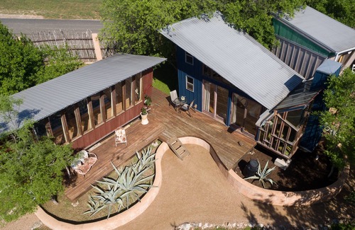 Spicewood House | Eco-Friendly Lakefront Cabin with Kayaks & Yoga Retreat