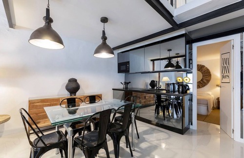 Centro Apartment | Unique Loft in Malasaña: Pet-Friendly Retreat Awaits