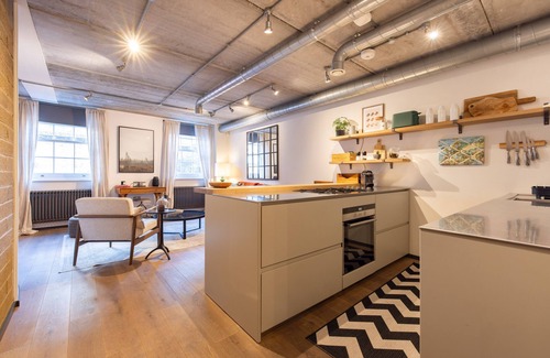 Waterloo Apartment | Stylish Loft Apartment in Central London - Guest Rated 10/10