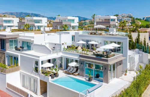 Mijas House | Exclusive Villa with Heated Pool, Gym & Oceanfront Views