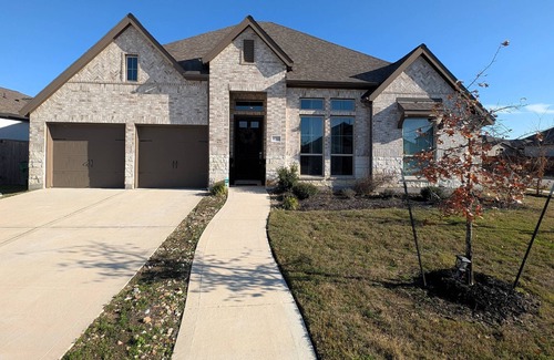 Manor House | Unique Manor Retreat with Upscale Kitchen, Private Office and Outdoor Oasis
