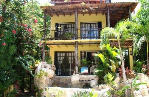 Playacar Fase I House | Stylish Mexican Villa with Plunge Pool and Ocean Views