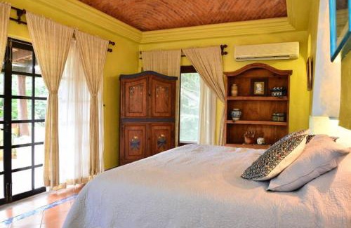 Playacar Fase I House | Stylish Mexican Villa with Plunge Pool and Ocean Views