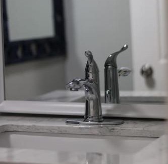 Chapleau Apartment | Modern 2-Bedroom Apartment: Pet & Child Friendly Retreat