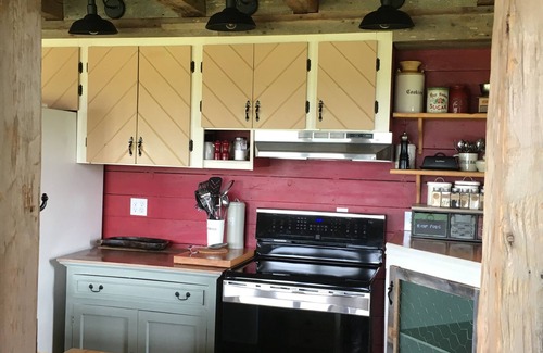 Lunenburg House | Exceptional Ocean View Hilltop Retreat with Spa & Breakfast