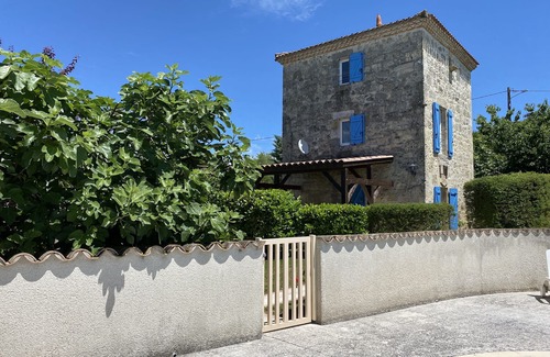 Lacepede House | Exceptional Open Plan Stone Barn with Scenic Views