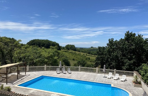 Lacepede House | Exceptional Open Plan Stone Barn with Scenic Views