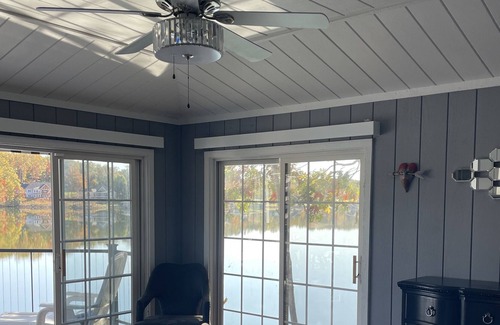 Gladehill Cottage | Unique over-the-water “dock home” on Smith Mountain Lake. It’s a must-see!