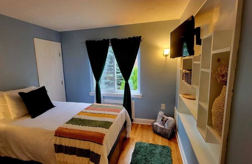 West Roxbury Apartment | Tranquil Boston Retreat with Pool & Free Parking