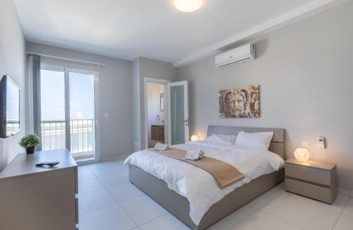 Tal-Ibrag Apartment | Unique Penthouse with Private Jacuzzi Near Nightlife Scene