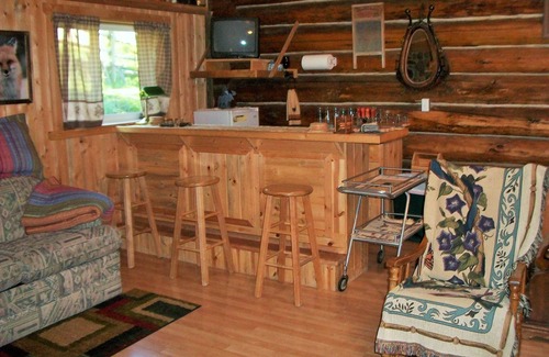 Jardine House | Rustic Log House in Jardine, Montana - Guest Rated 10/10