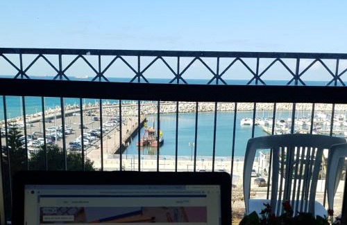 Ashkelon Apartment | Inviting Sea View Apartment with Pool and Hot Tub Access