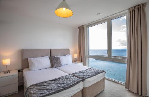 Seafront Apartment | Exclusive Sea View Penthouse with Hot Tub - Rated 9.6/10