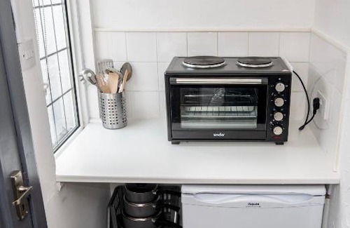Prestwick Apartment | Pet-Friendly Ocean View Studio with Self Check-In