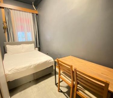 Kadikoy Apartment | Unique Suite by the Kadıköy Seaside - Pet & Child Friendly