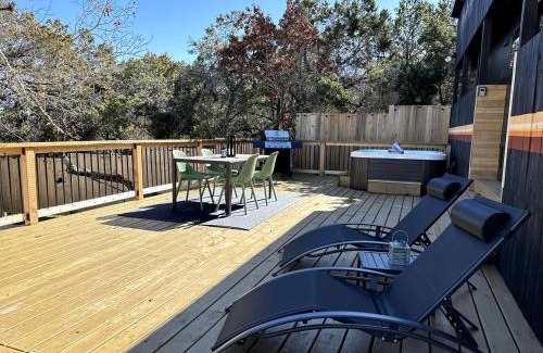 Leander House | Unique Tiny House with Hot-tub, Fire Pit and Hiking Trail in Leander, Texas