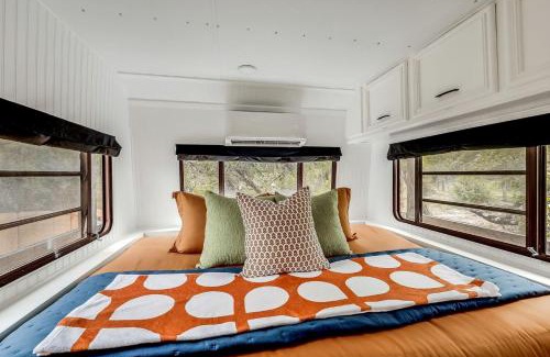 Leander House | Unique Tiny House with Hot-tub, Fire Pit and Hiking Trail in Leander, Texas