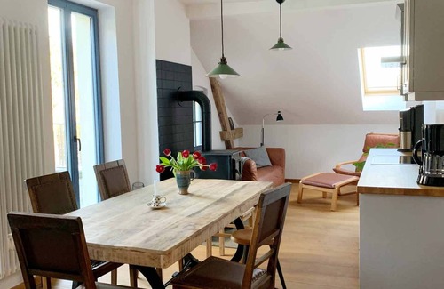 Liepe Apartment | Historic Ambience: Ideal Apartment for Groups with Spa & Hot Tub