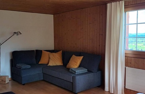 Grabs Other | Inviting Holiday Apartment Grabs for Families with Breakfast