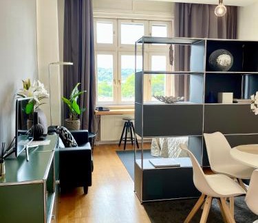 Ujlipotvaros Apartment | Scenic Views of Danube and Buda Hills Near Margaret Island