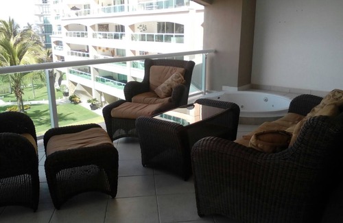 Diamante Apartment | Oceanfront Escape with Private Terrace and Beautiful Views