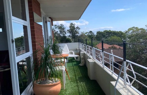 Balgowlah Apartment | Scenic Balgowlah Apartments Near Beach and Cafes