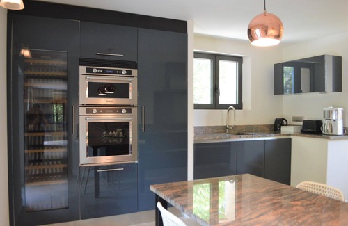 Saint-Paul-en-Foret House | Unique villa with private pool
