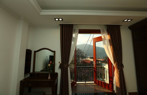 Cha Pai Apartment | Idyllic Unique Villa: Pet-Friendly with Kitchen & Breakfast