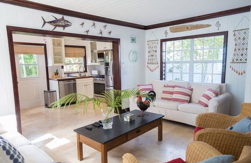 Dunmore Town House | Idyllic Waterfront Retreat on Harbour Island with Private Dock