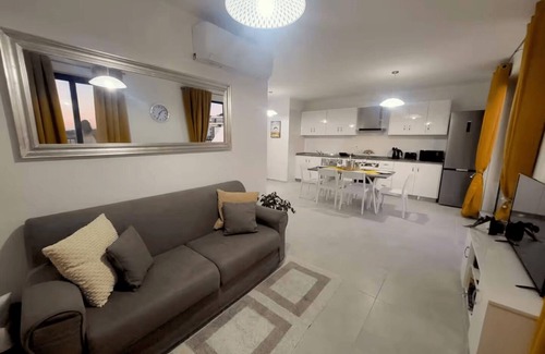 Għadira Apartment | Unique Waterfront Penthouse: Sea Views - Balcony!