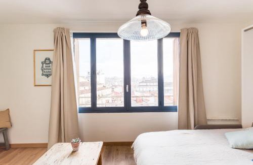 1st Arrondissement Apartment | Discover UniqueAppart - Convenient Stay near Gare Saint Charles