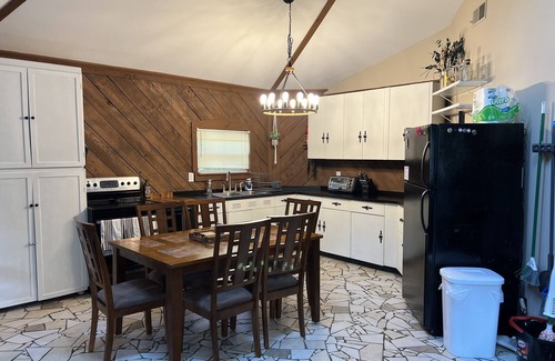 Monticello Cottage | Unique Octagon Home with Pool, Just 2 Miles to the Lake