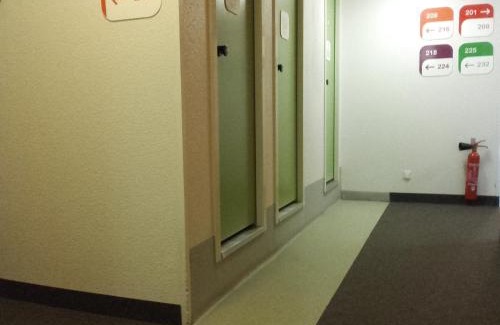 Montauban Hotel | Budget-Friendly hotelF1 Montauban with Family Amenities