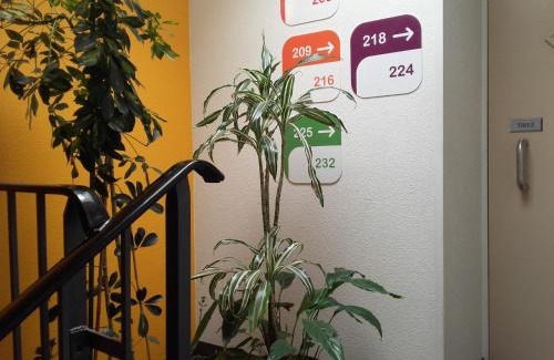 Montauban Hotel | Budget-Friendly hotelF1 Montauban with Family Amenities
