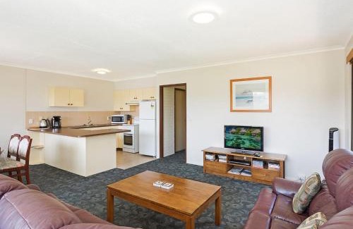 Narooma Apartment | Charming Unit 1 at Harrington Road: Family-Friendly Stay