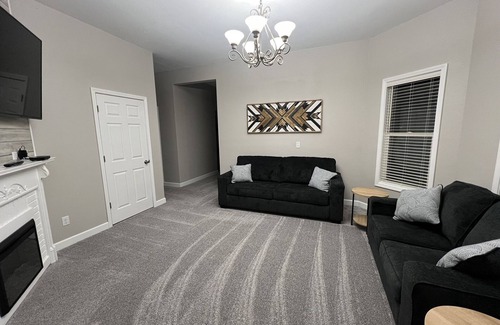 Cedar Falls Condo | Family-Friendly Duplex Just Steps from Main Street