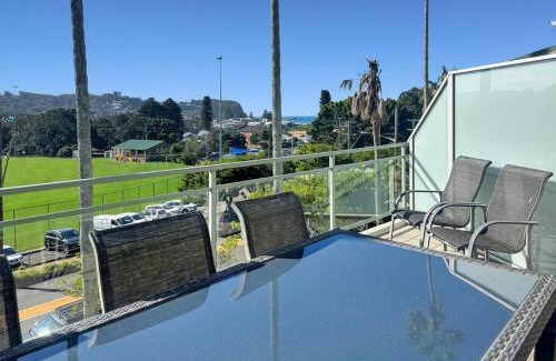Avoca Beach Apartment | Family-Friendly Getaway at Unit 10 Avoca Palms Resort