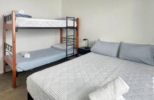 Avoca Beach Apartment | Family-Friendly Getaway at Unit 10 Avoca Palms Resort