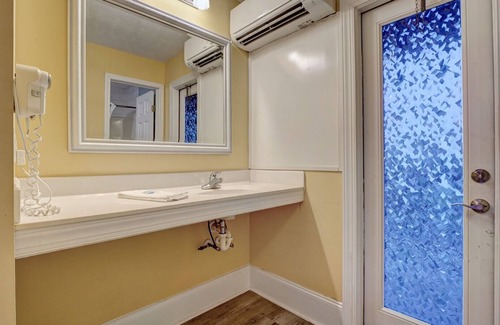 Surf City Hotel | Perfect Oceanfront Stay at Unit 104D, Tiffany's Motel