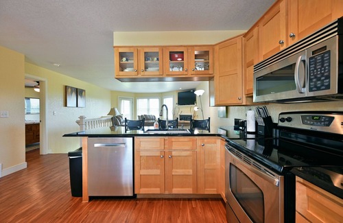 Birchwood Condo | Cozy 2 Bedroom Condo with Pool and Spa Amenities