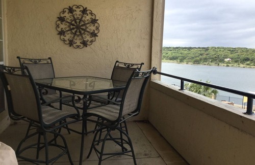 Highland Lake Estates Condo | Beautiful Lakefront Retreat: 1 Bed, Spa & Pool Access