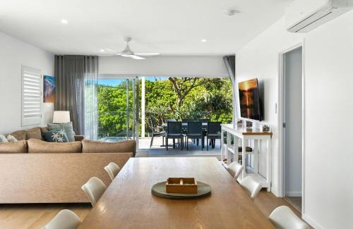 Point Arkwright Apartment | Exceptional Unit 2 Beach Gallery - Family-Friendly Retreat